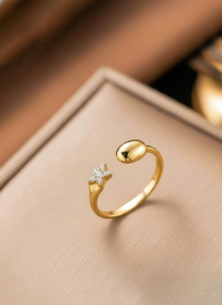 Star and oval ring