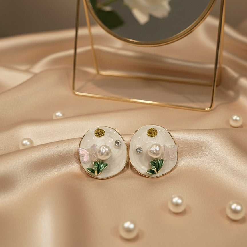 Round Pearl Earrings