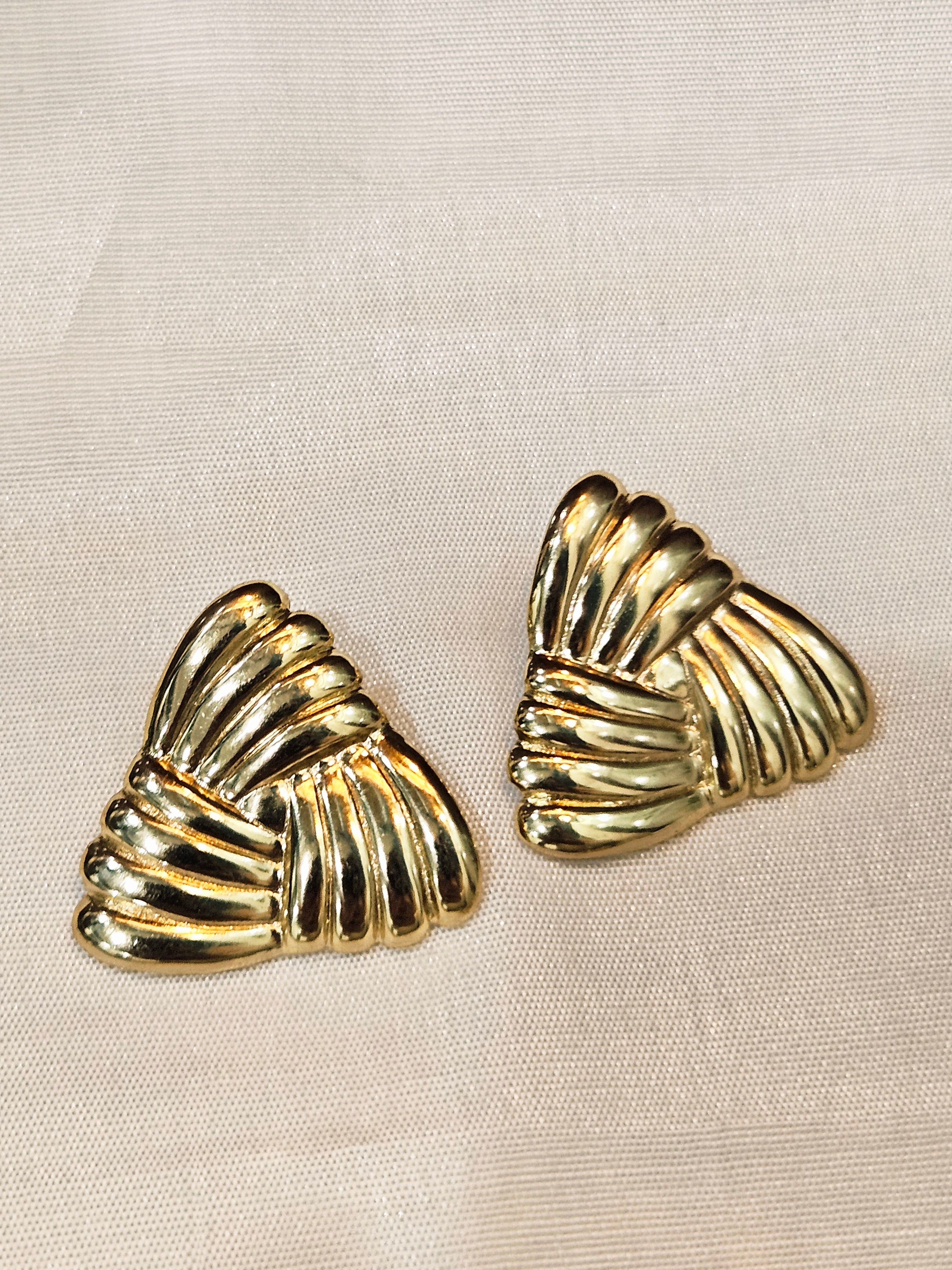 Anti Tarnish Hoops 18