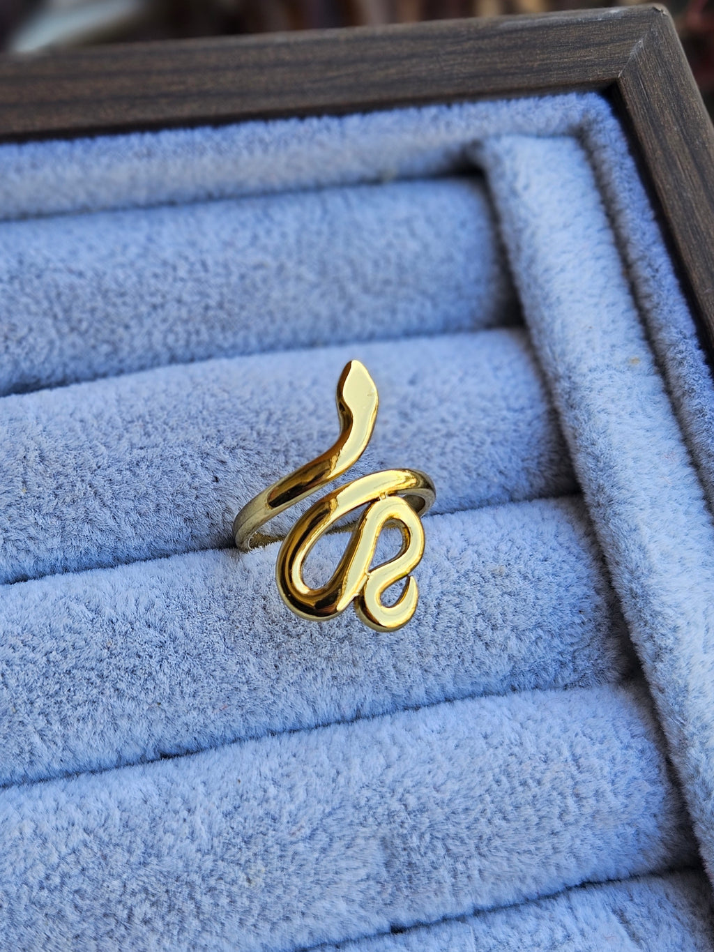 Modern Snake Design Gold Ring