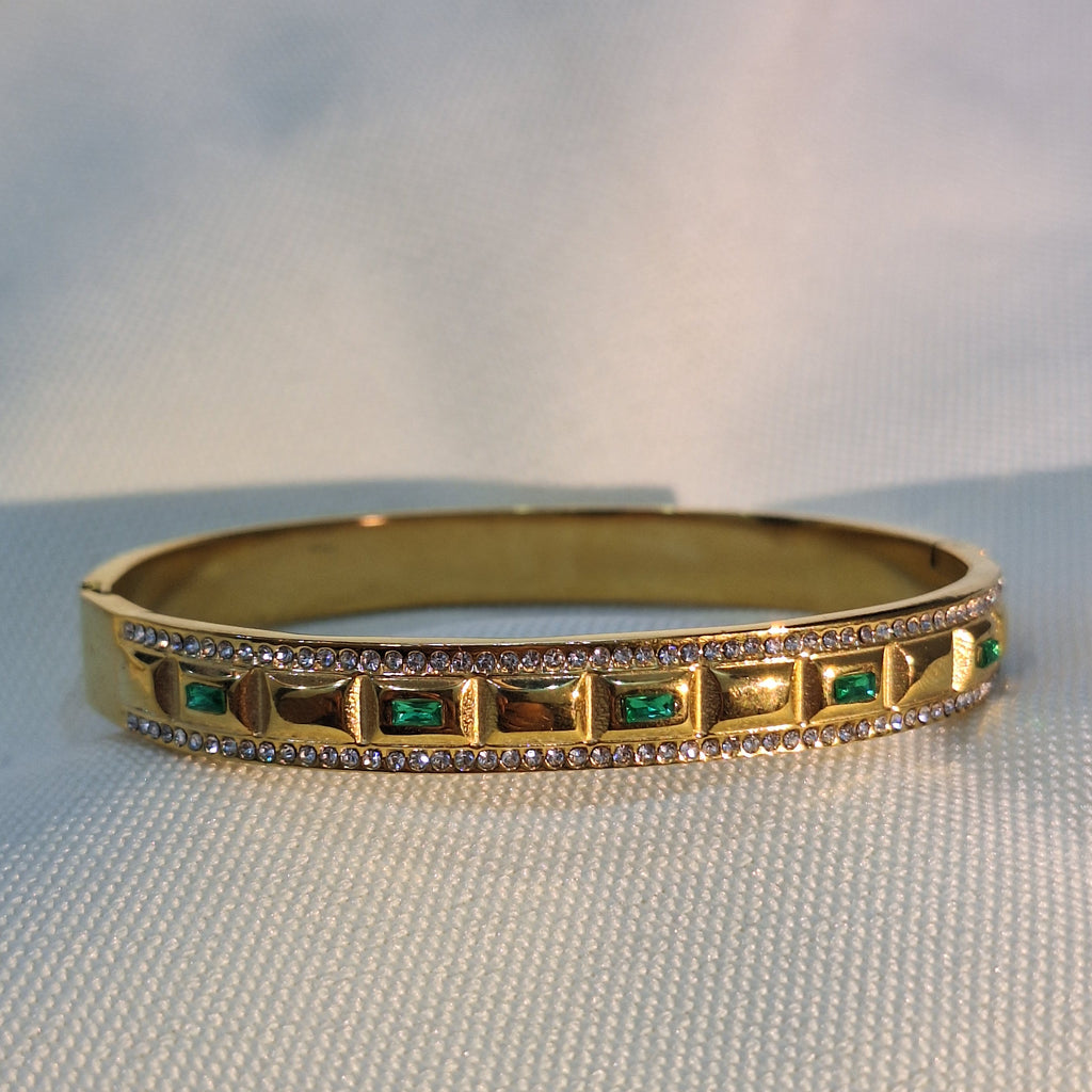 GREEN DIAMOND STUDDED BRACELET