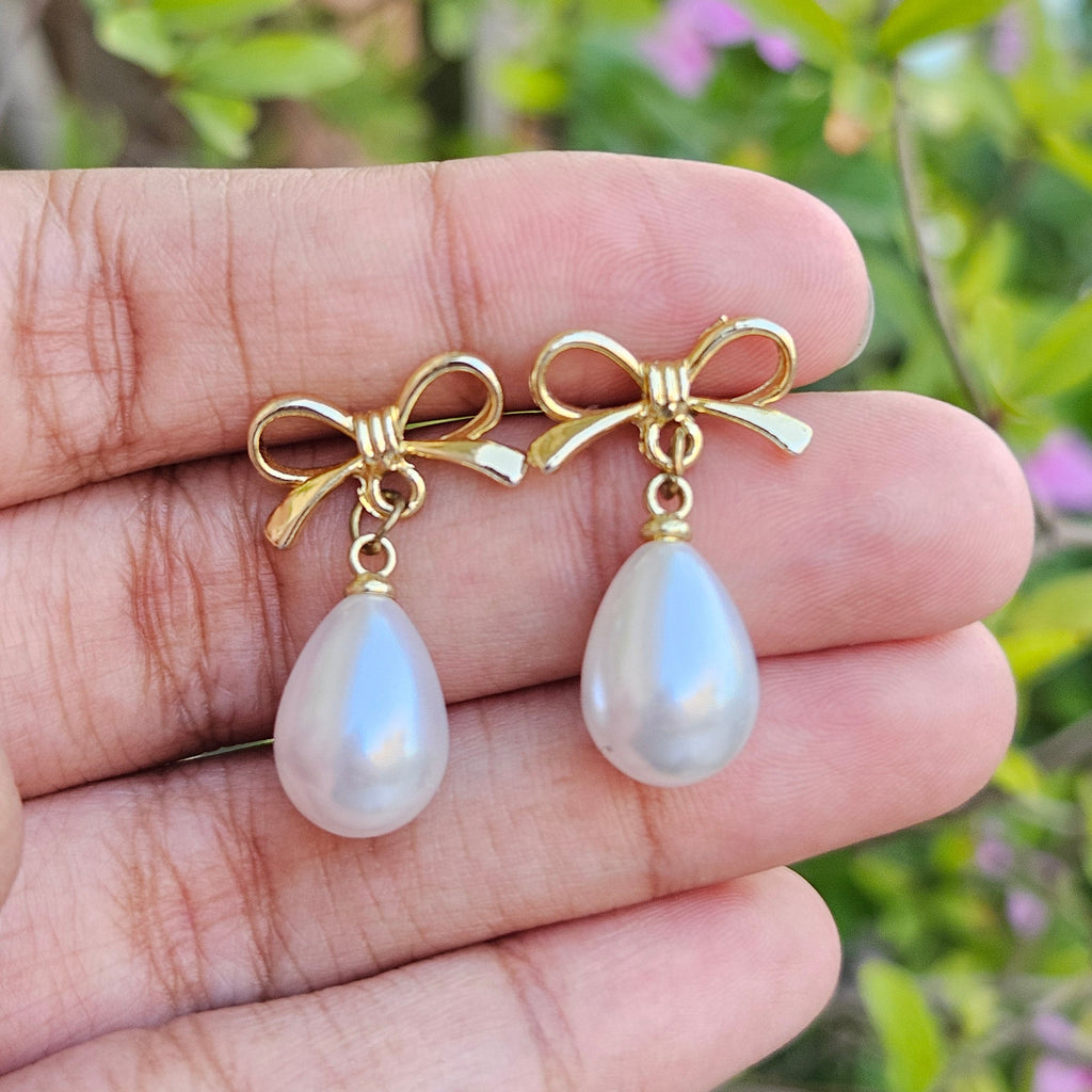Infinity Pearl Drop Earring | 18k Gold Plated
