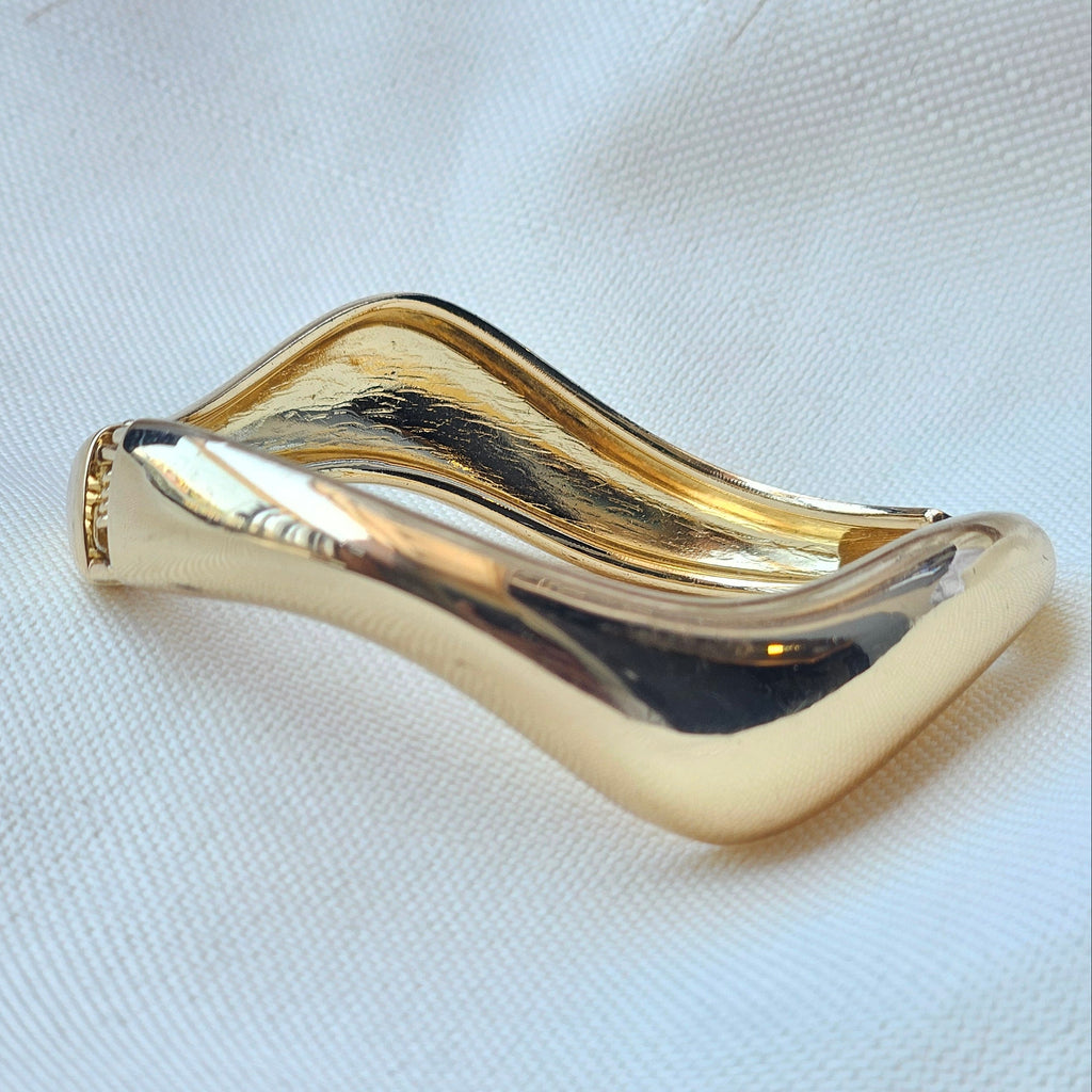 Chunky Wavy Bangle Bracelet