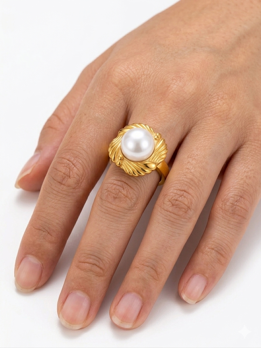 Golden Tide Pearl Ring