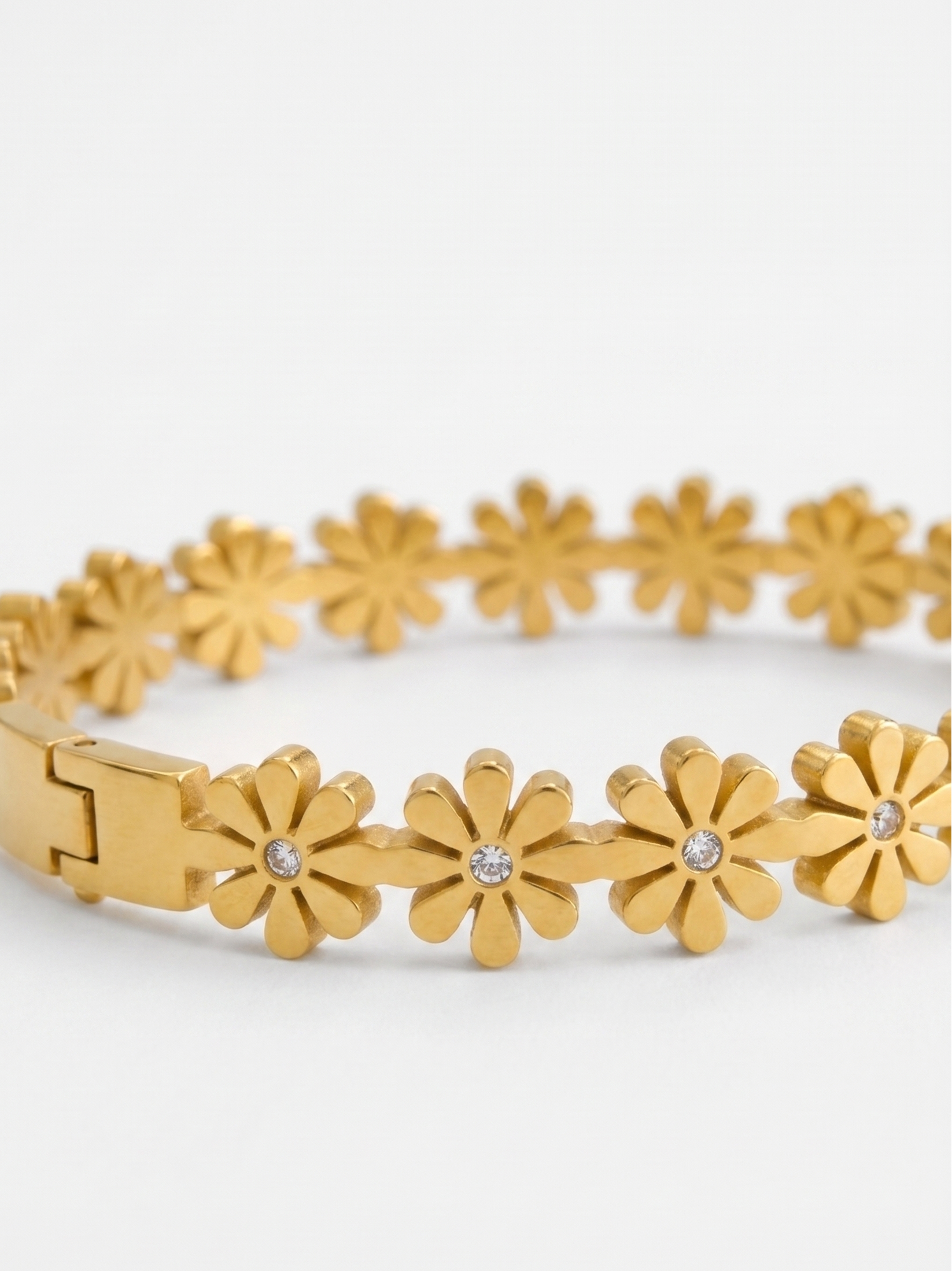 Blooming Daisy Gold Link Bracelet