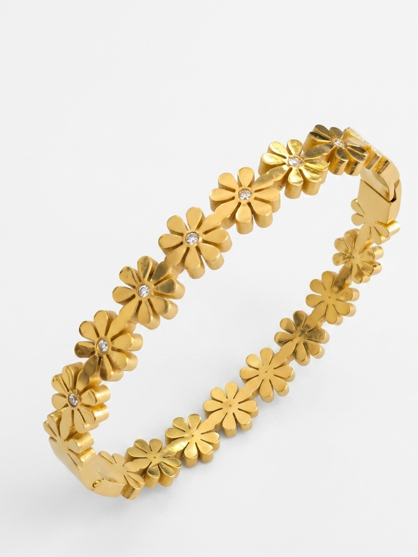 Blooming Daisy Gold Link Bracelet