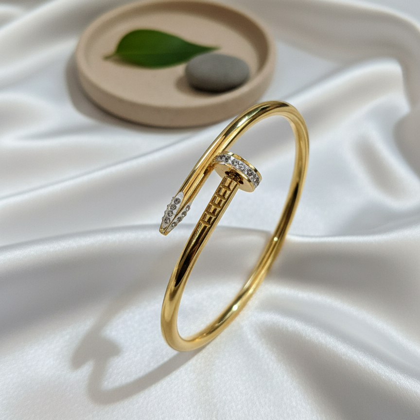 Eterna Nail Bangle